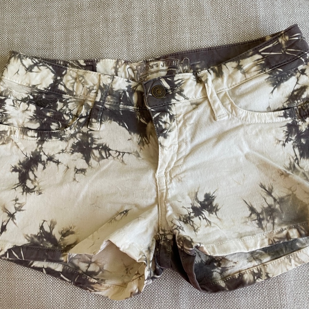 Robin's Jean tie-dye short shorts size 25